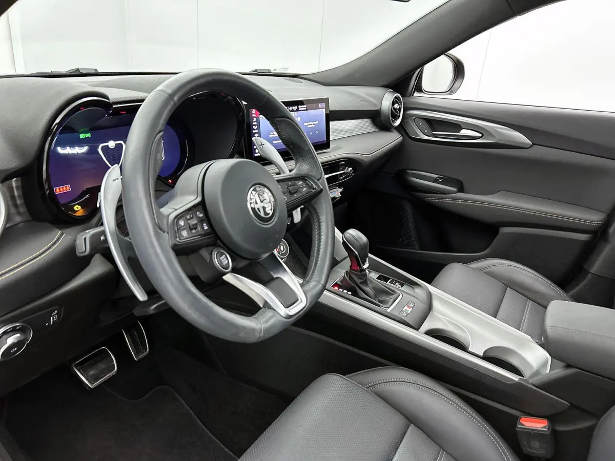 160pk Veloce | 1ste eigenaar | Glazen dak | Dodehoekdetectie | LEER | Camera | AUTOMAAT