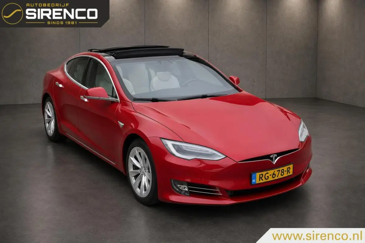 100D | nieuw model | next gen seats | panoramadak | soh 89 % | autopilot