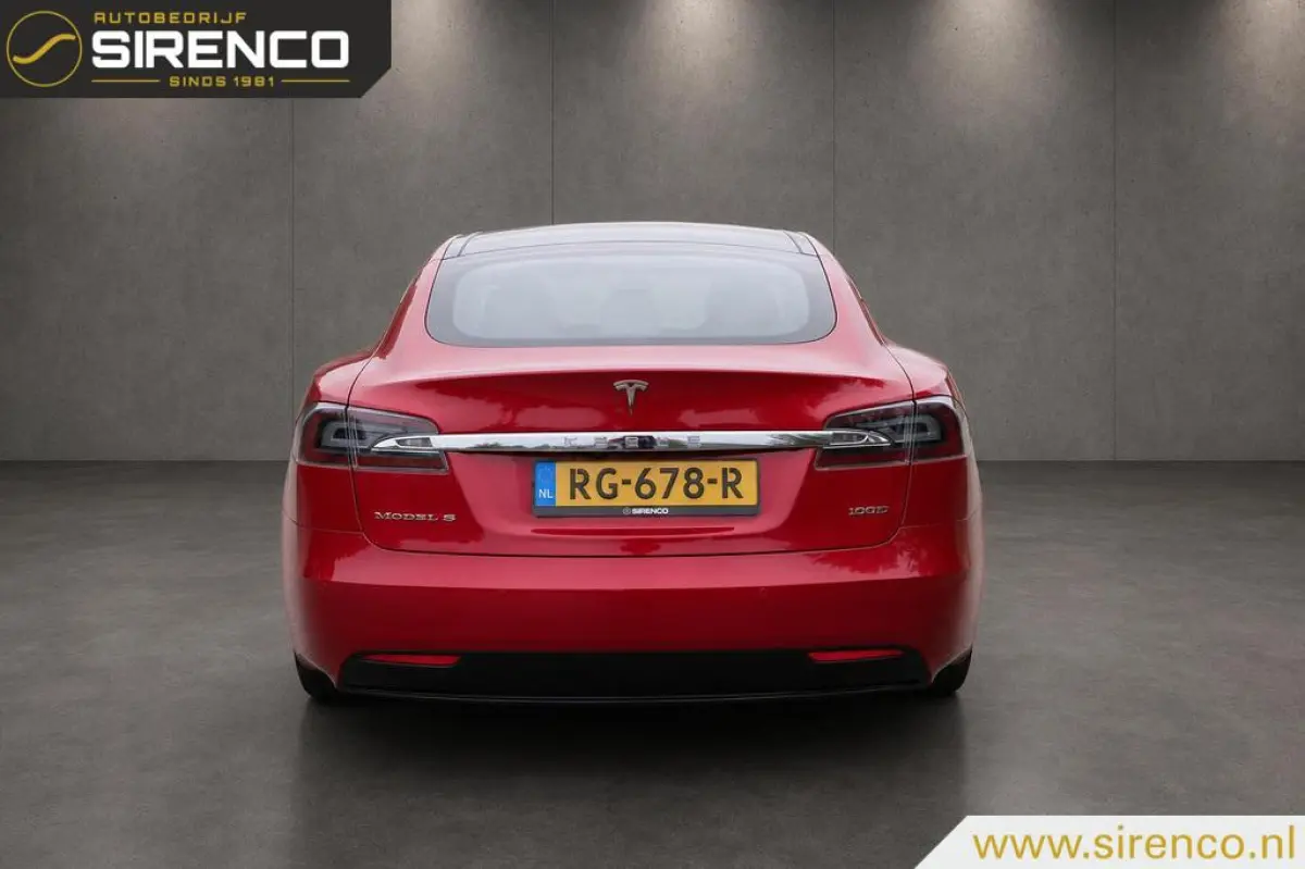 100D | nieuw model | next gen seats | panoramadak | soh 89 % | autopilot