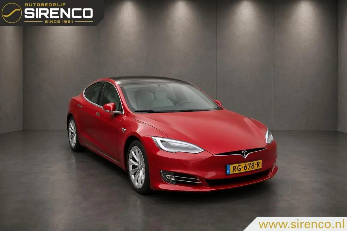 100D | nieuw model | next gen seats | panoramadak | soh 89 % | autopilot