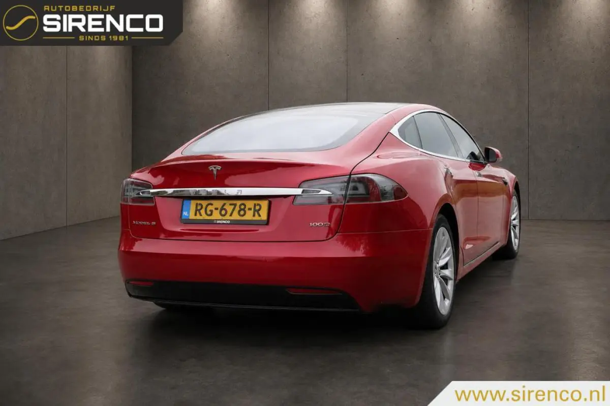 100D | nieuw model | next gen seats | panoramadak | soh 89 % | autopilot