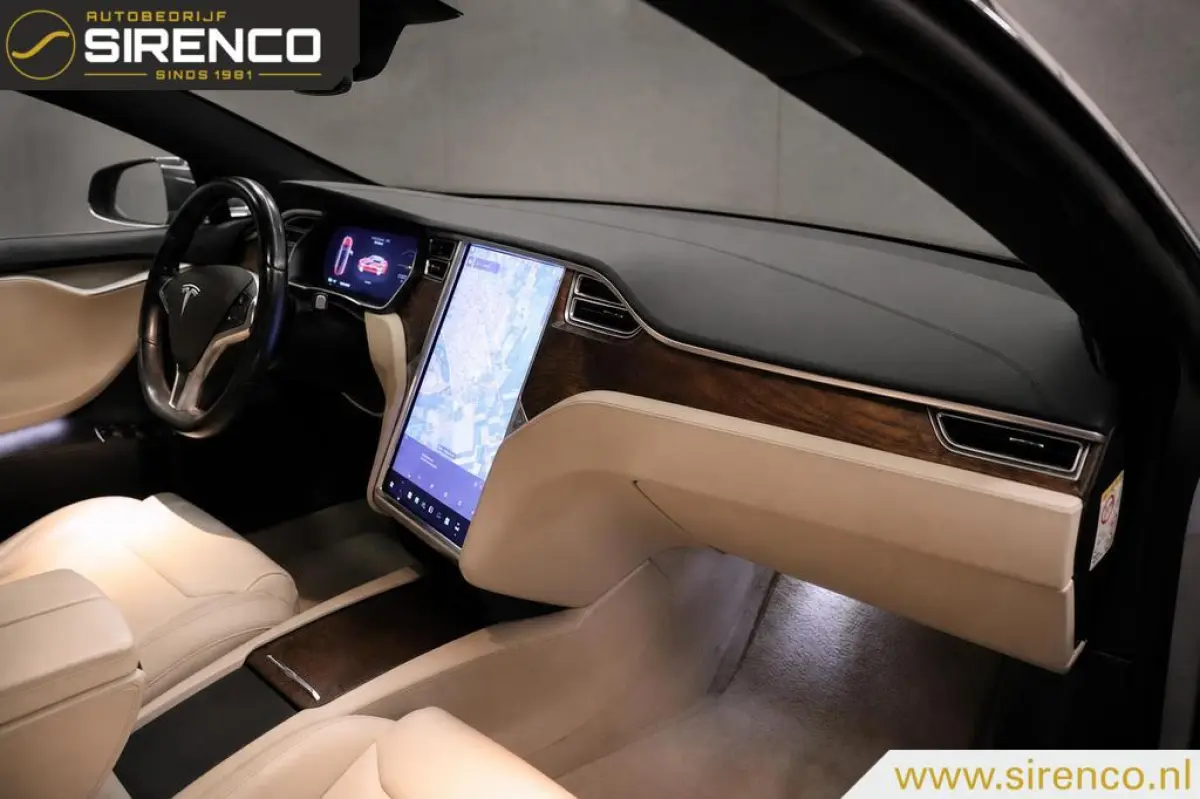 100D | nieuw model | next gen seats | panoramadak | soh 89 % | autopilot
