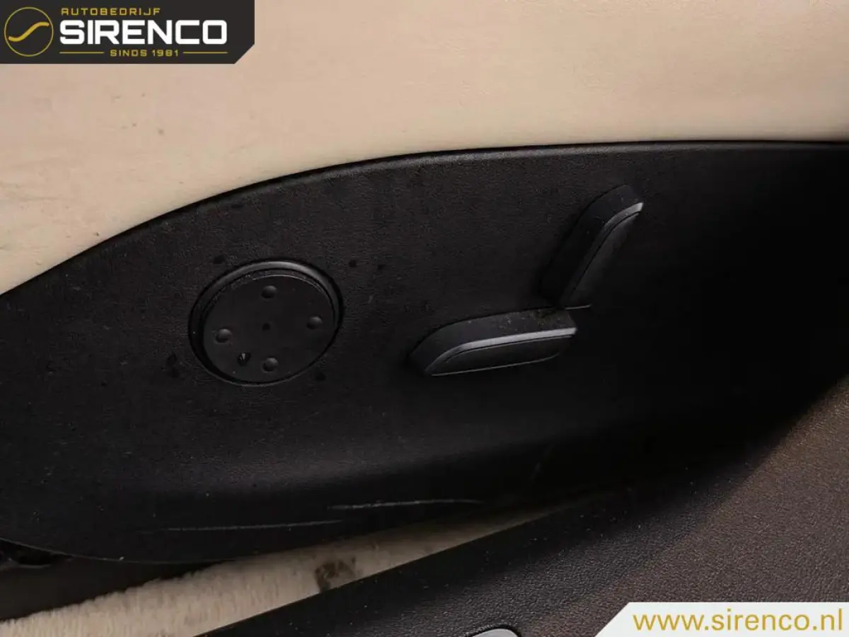 100D | nieuw model | next gen seats | panoramadak | soh 89 % | autopilot