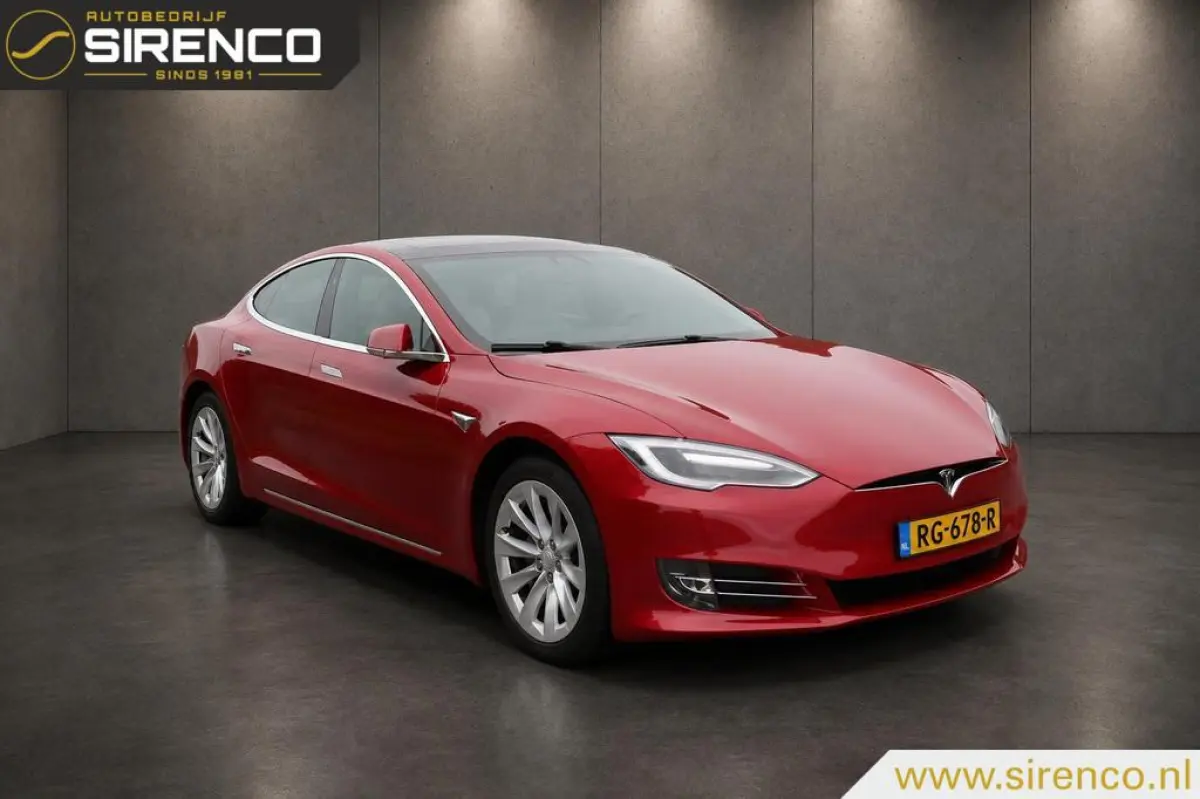 100D | nieuw model | next gen seats | panoramadak | soh 89 % | autopilot