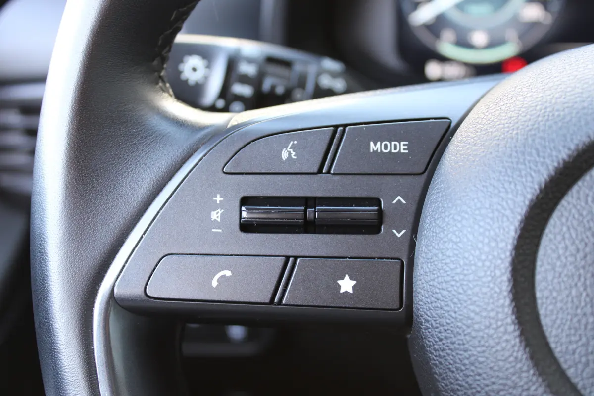 1.0 T-GDI 100pk Comfort | Airco | Camera | Carplay | Cruise control | Dodehoek detectie | Navigatie | Parkeersensoren | Digitaal cockpit | Lichtmetalen velgen