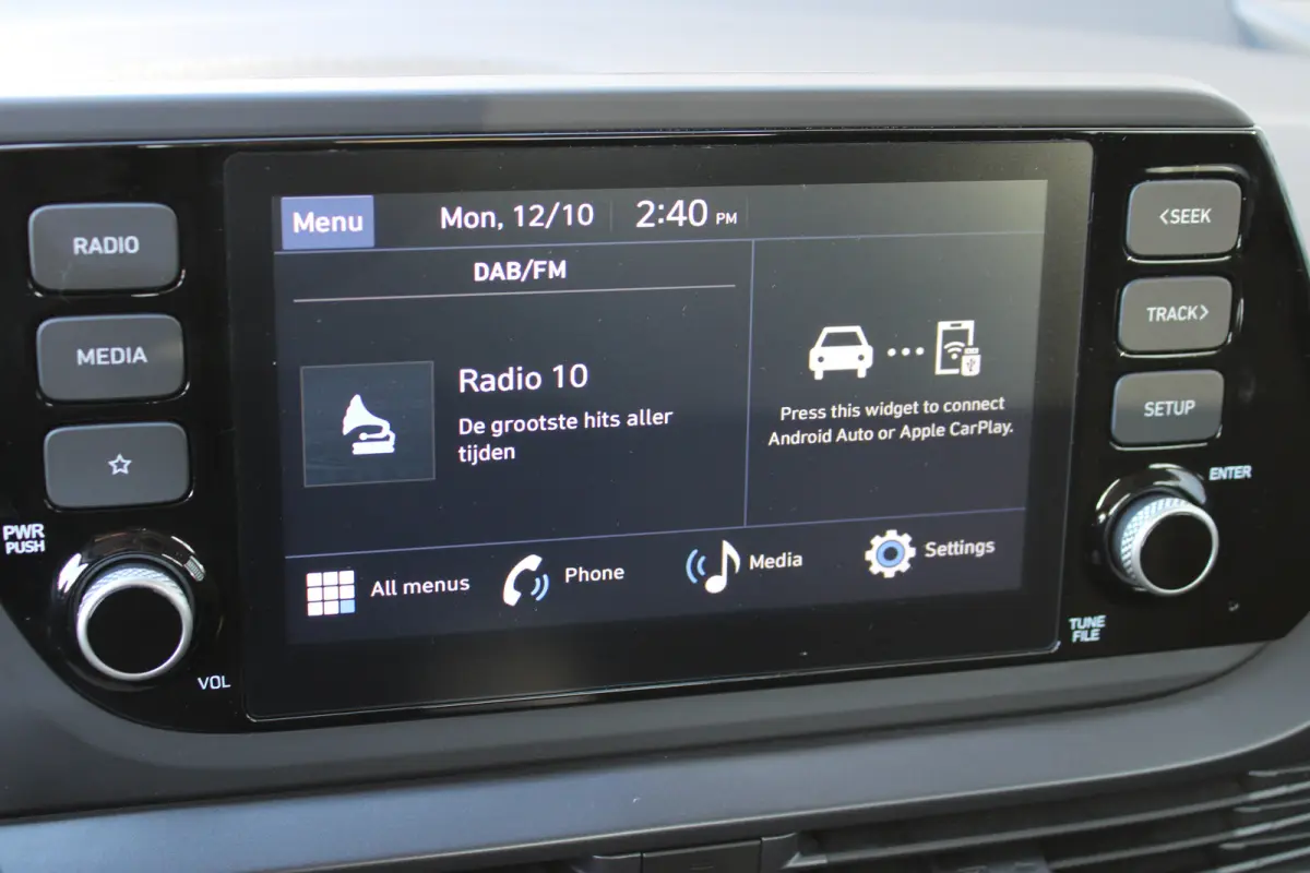 1.0 T-GDI 100pk Comfort | Airco | Camera | Carplay | Cruise control | Dodehoek detectie | Navigatie | Parkeersensoren | Digitaal cockpit | Lichtmetalen velgen
