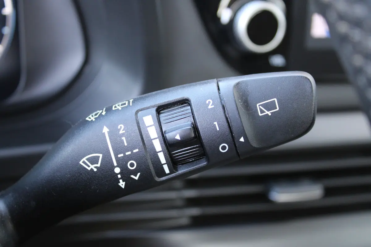 1.0 T-GDI 100pk Comfort | Airco | Camera | Carplay | Cruise control | Dodehoek detectie | Navigatie | Parkeersensoren | Digitaal cockpit | Lichtmetalen velgen