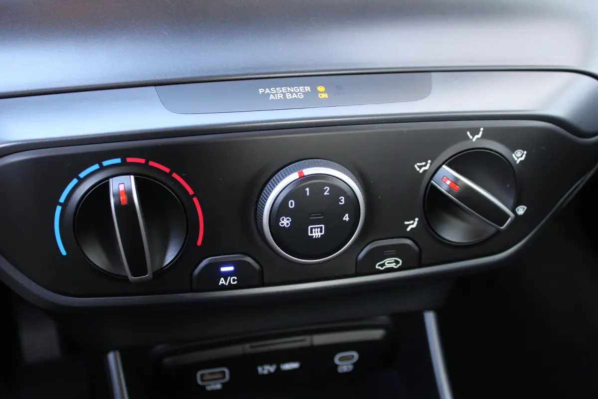 1.0 T-GDI 100pk Comfort | Airco | Camera | Carplay | Cruise control | Dodehoek detectie | Navigatie | Parkeersensoren | Digitaal cockpit | Lichtmetalen velgen