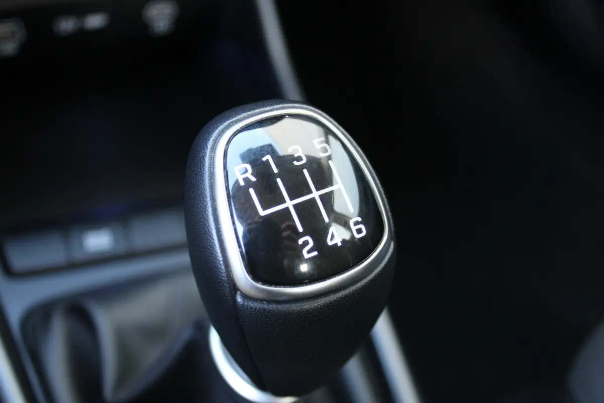 1.0 T-GDI 100pk Comfort | Airco | Camera | Carplay | Cruise control | Dodehoek detectie | Navigatie | Parkeersensoren | Digitaal cockpit | Lichtmetalen velgen