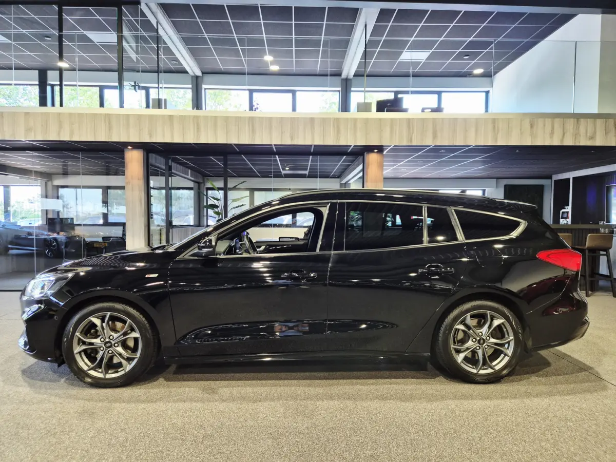 1.0 EcoBoost Titanium Business Navigatie | LED | Camera | Carplay | Clima