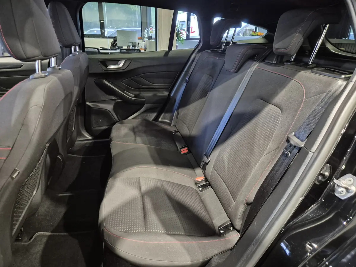 1.0 EcoBoost Titanium Business Navigatie | LED | Camera | Carplay | Clima
