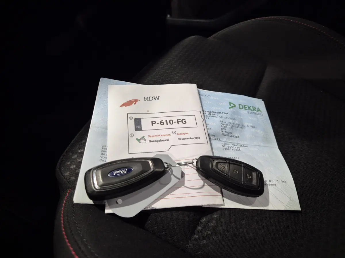1.0 EcoBoost Titanium Business Navigatie | LED | Camera | Carplay | Clima