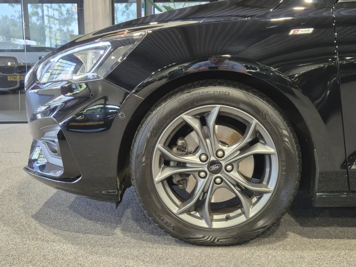 1.0 EcoBoost Titanium Business Navigatie | LED | Camera | Carplay | Clima