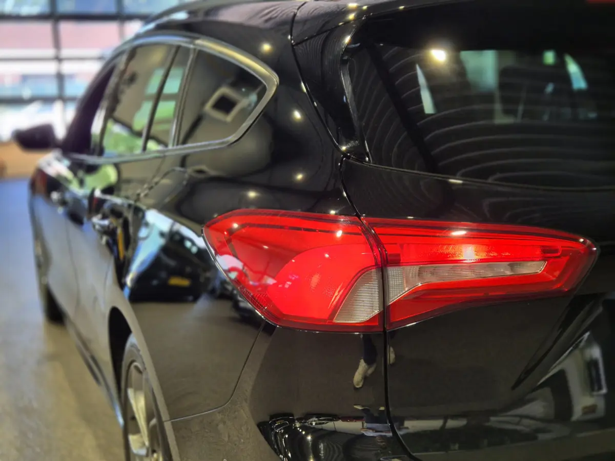 1.0 EcoBoost Titanium Business Navigatie | LED | Camera | Carplay | Clima