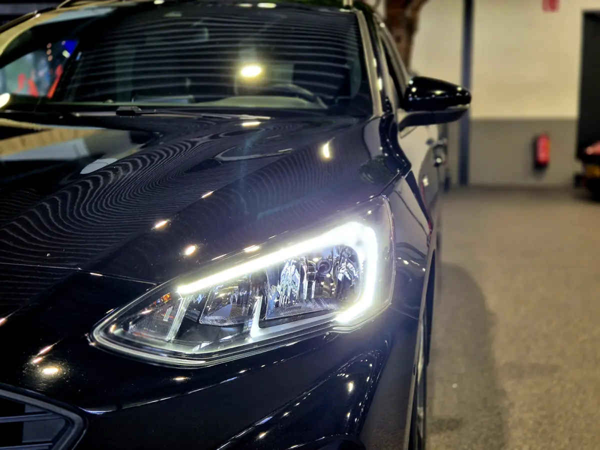 1.0 EcoBoost Titanium Business Navigatie | LED | Camera | Carplay | Clima
