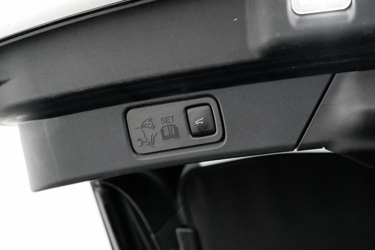 75KWh RWD 269pk | Panoramadak | B&O Audio | Elekt achterklep | 4 Jaar / 100.000km Ford Protect