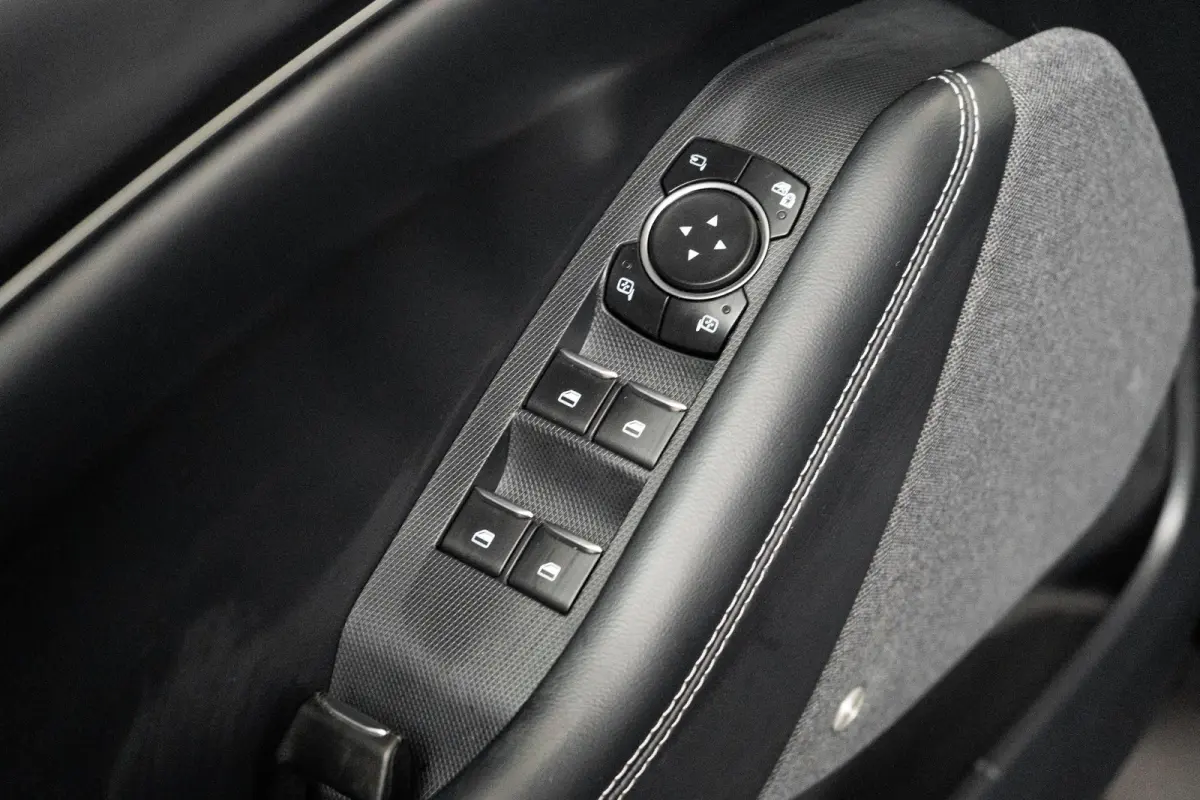 75KWh RWD 269pk | Panoramadak | B&O Audio | Elekt achterklep | 4 Jaar / 100.000km Ford Protect