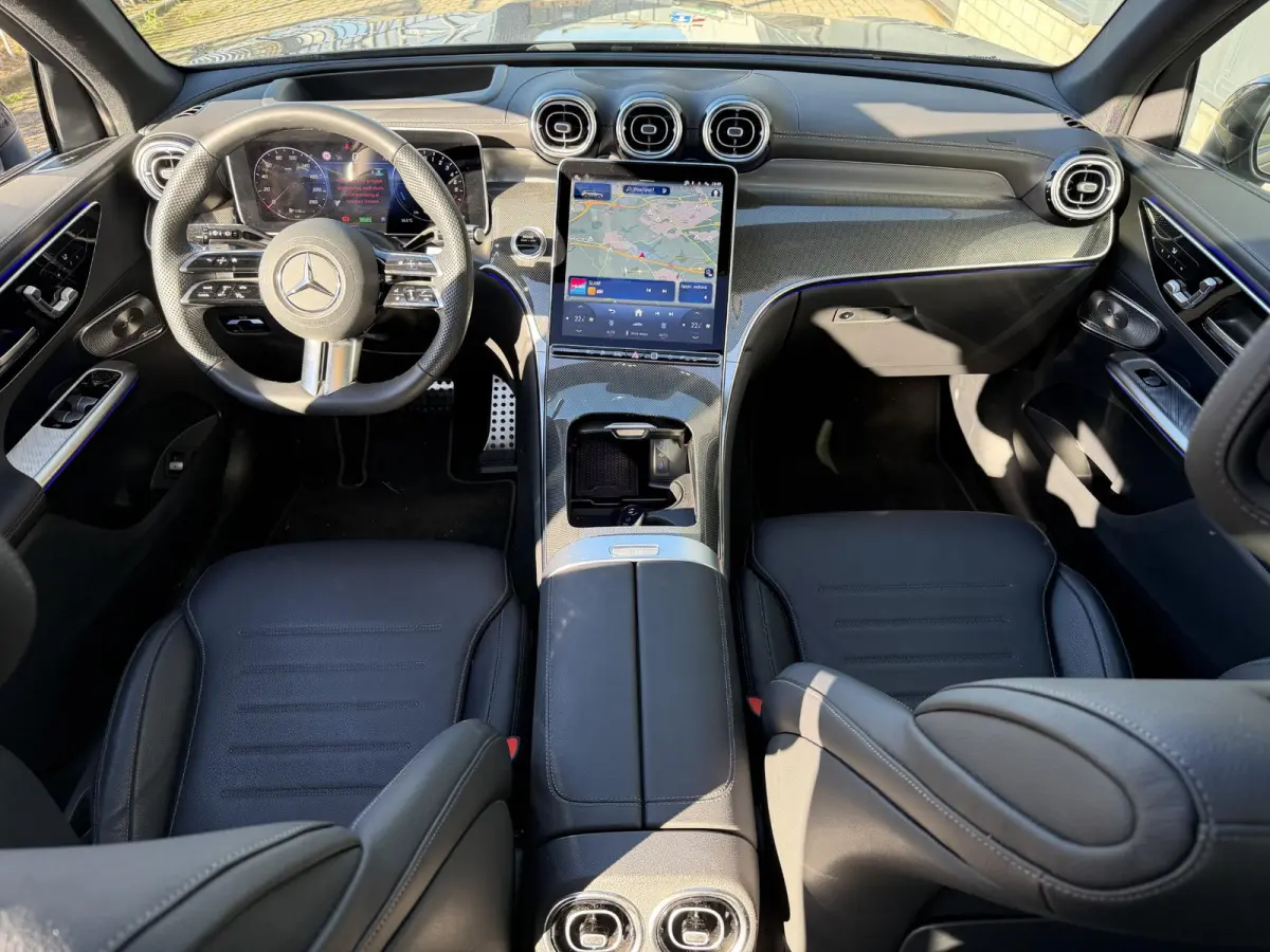 4MATIC AMG Line 20"/Trekhaak/Panoramadak/Burmester/Adaptieve cruise/Leder + memory/Stuur + stoelverwarming/360 camera/Head-up/Dodehoek/Sfeerverlichting