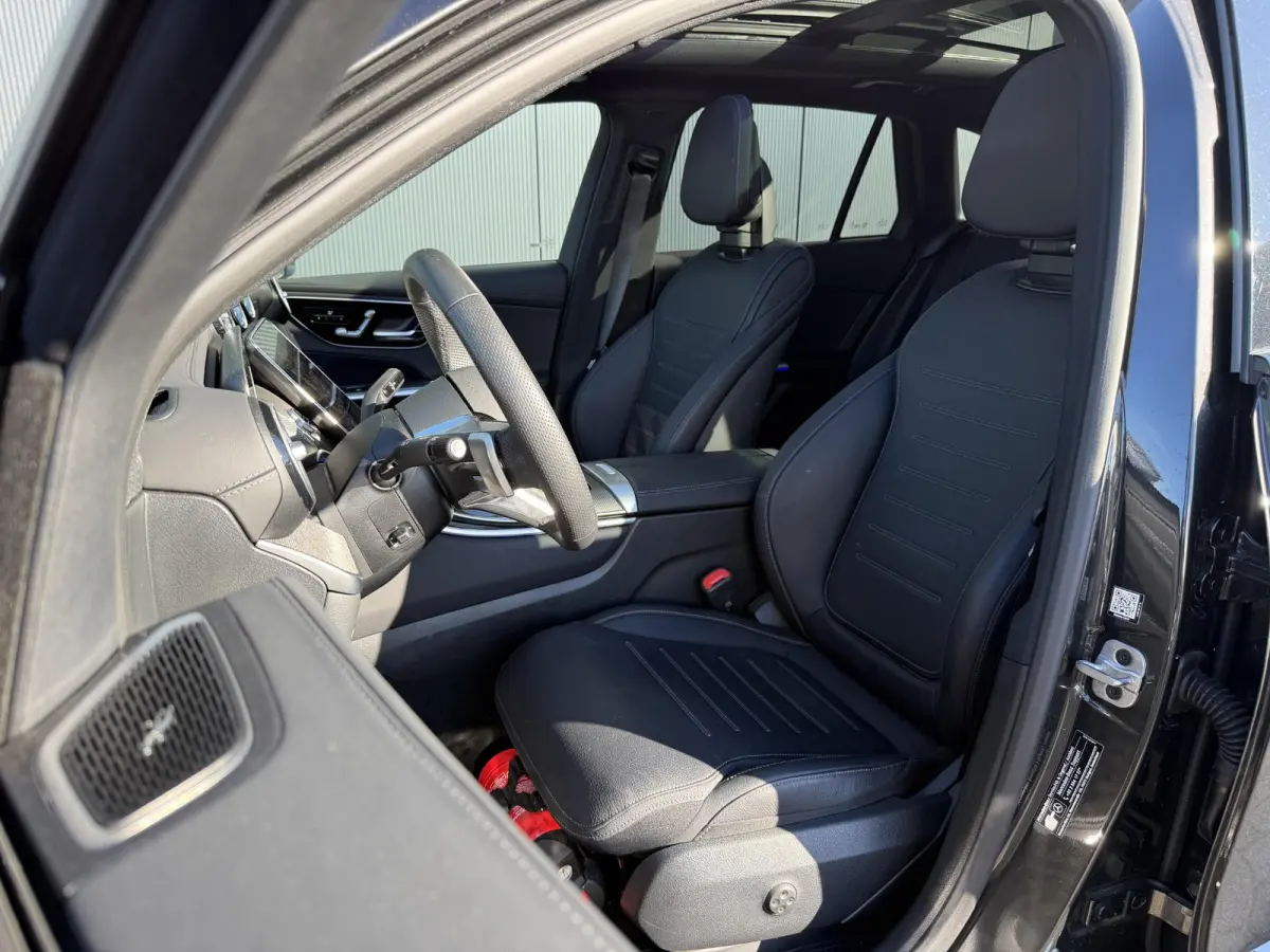 4MATIC AMG Line 20"/Trekhaak/Panoramadak/Burmester/Adaptieve cruise/Leder + memory/Stuur + stoelverwarming/360 camera/Head-up/Dodehoek/Sfeerverlichting