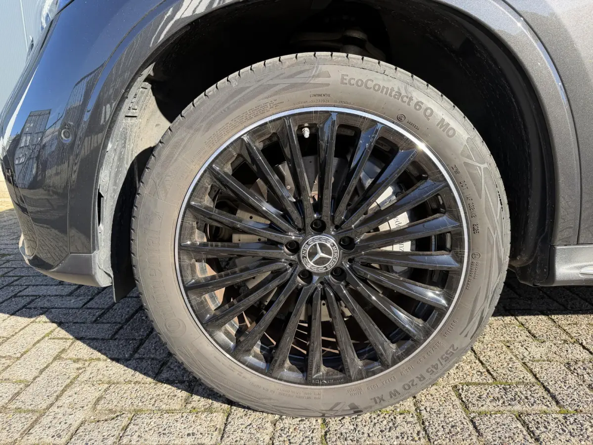 4MATIC AMG Line 20"/Trekhaak/Panoramadak/Burmester/Adaptieve cruise/Leder + memory/Stuur + stoelverwarming/360 camera/Head-up/Dodehoek/Sfeerverlichting