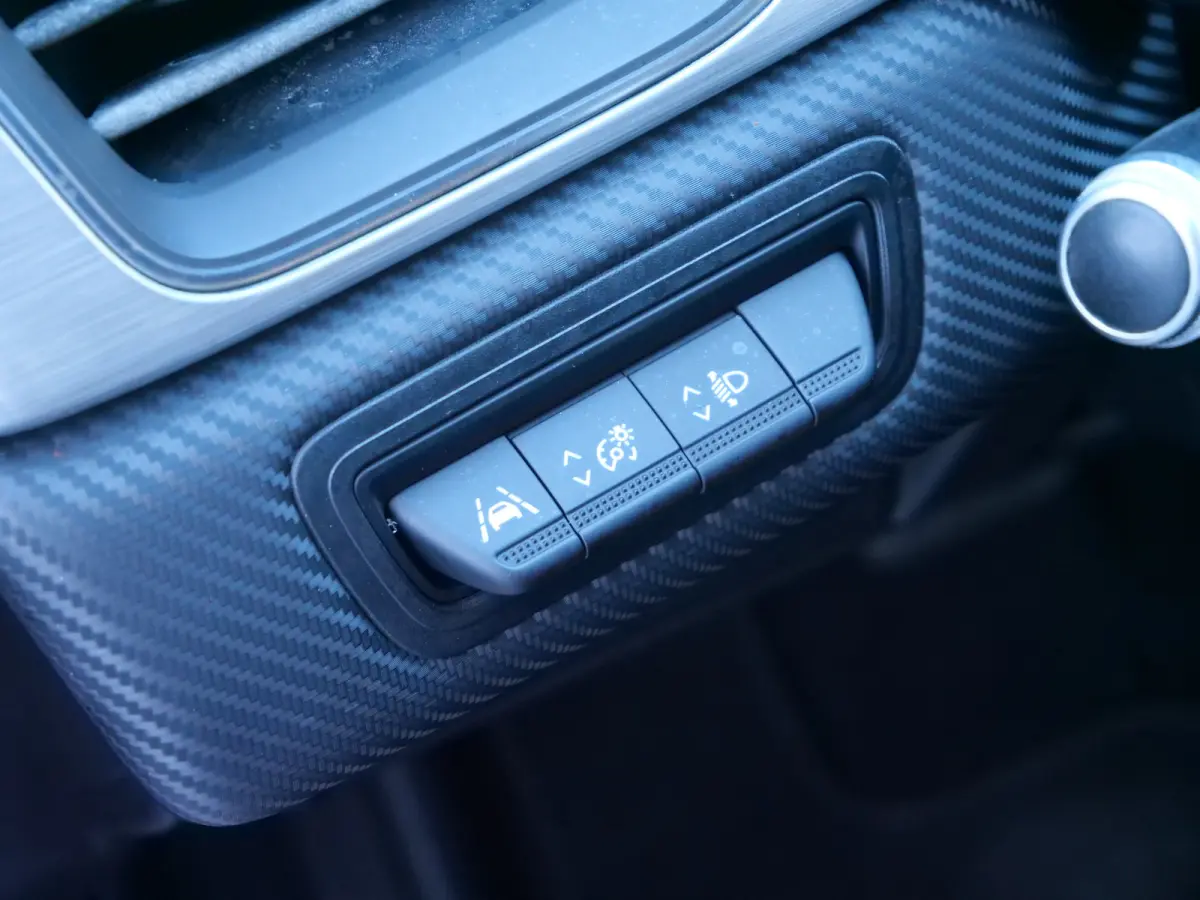 1.6 E-Tech Hybrid 145 Pk R.S. Line Automaat Navi / DAB / Camera