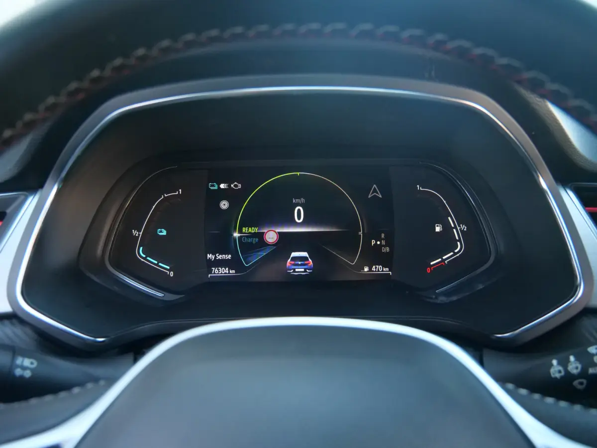 1.6 E-Tech Hybrid 145 Pk R.S. Line Automaat Navi / DAB / Camera