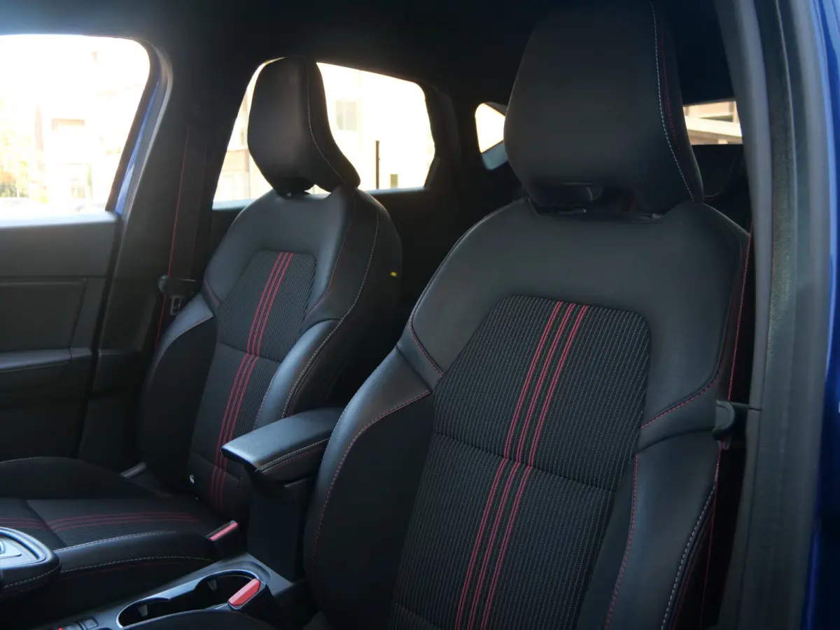 1.6 E-Tech Hybrid 145 Pk R.S. Line Automaat Navi / DAB / Camera
