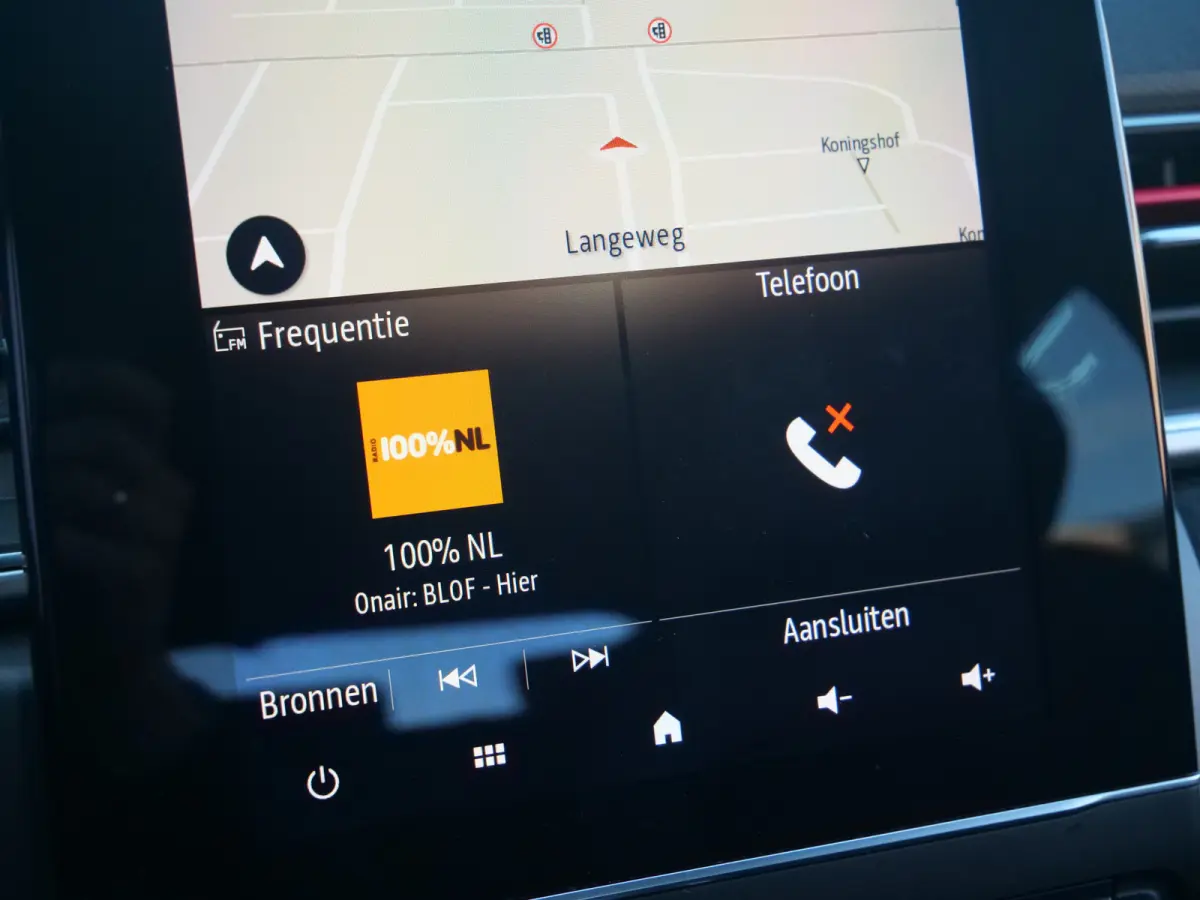 1.6 E-Tech Hybrid 145 Pk R.S. Line Automaat Navi / DAB / Camera