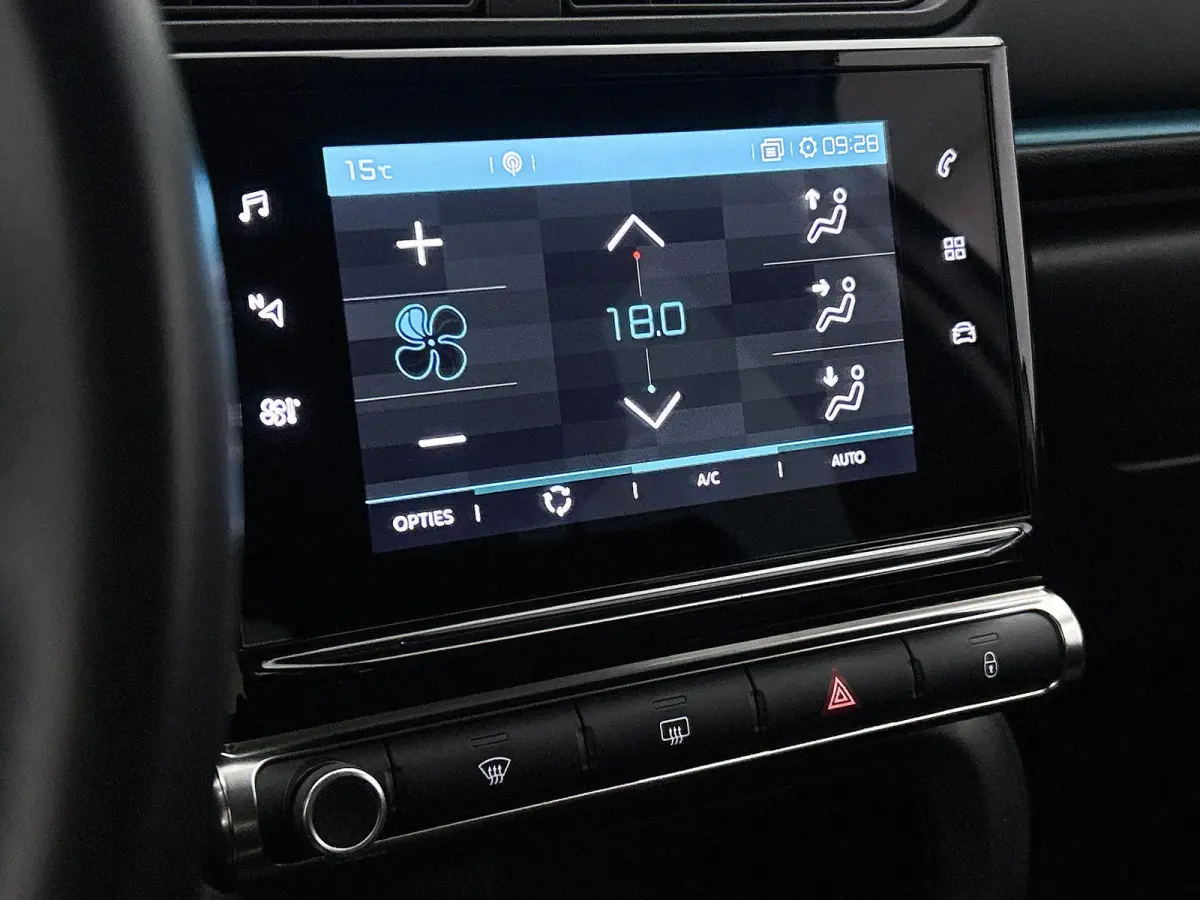 1.2 110pk Business | Navigatie | Camera | Armsteun Voor | Parkeersensoren Voor + Achter | Climate Control | Cruise Control | Getint Glas | 16"LMV | Apple Carplay/Android Auto |