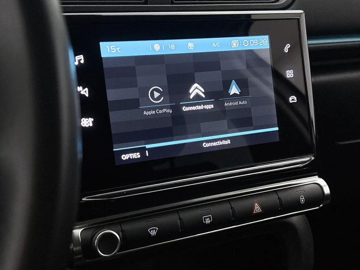 1.2 110pk Business | Navigatie | Camera | Armsteun Voor | Parkeersensoren Voor + Achter | Climate Control | Cruise Control | Getint Glas | 16"LMV | Apple Carplay/Android Auto |