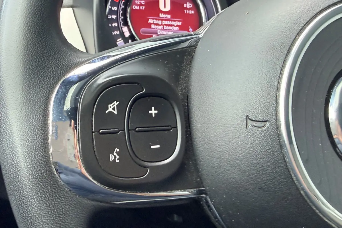 1.2 Star 46002KM! PANO LEER NAVI 16"