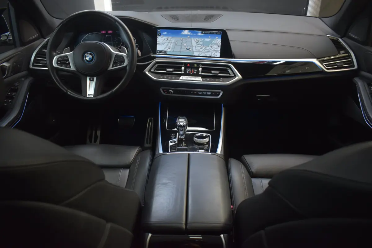 45e M-Sport xDrive 394pk | AKRAPOVIC | ACHTERASBESTURING | PANODAK