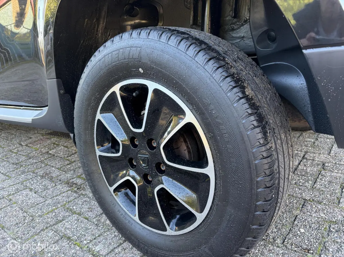 1.2 TCe 4x2 Blackshadow / Leder / Navigatie