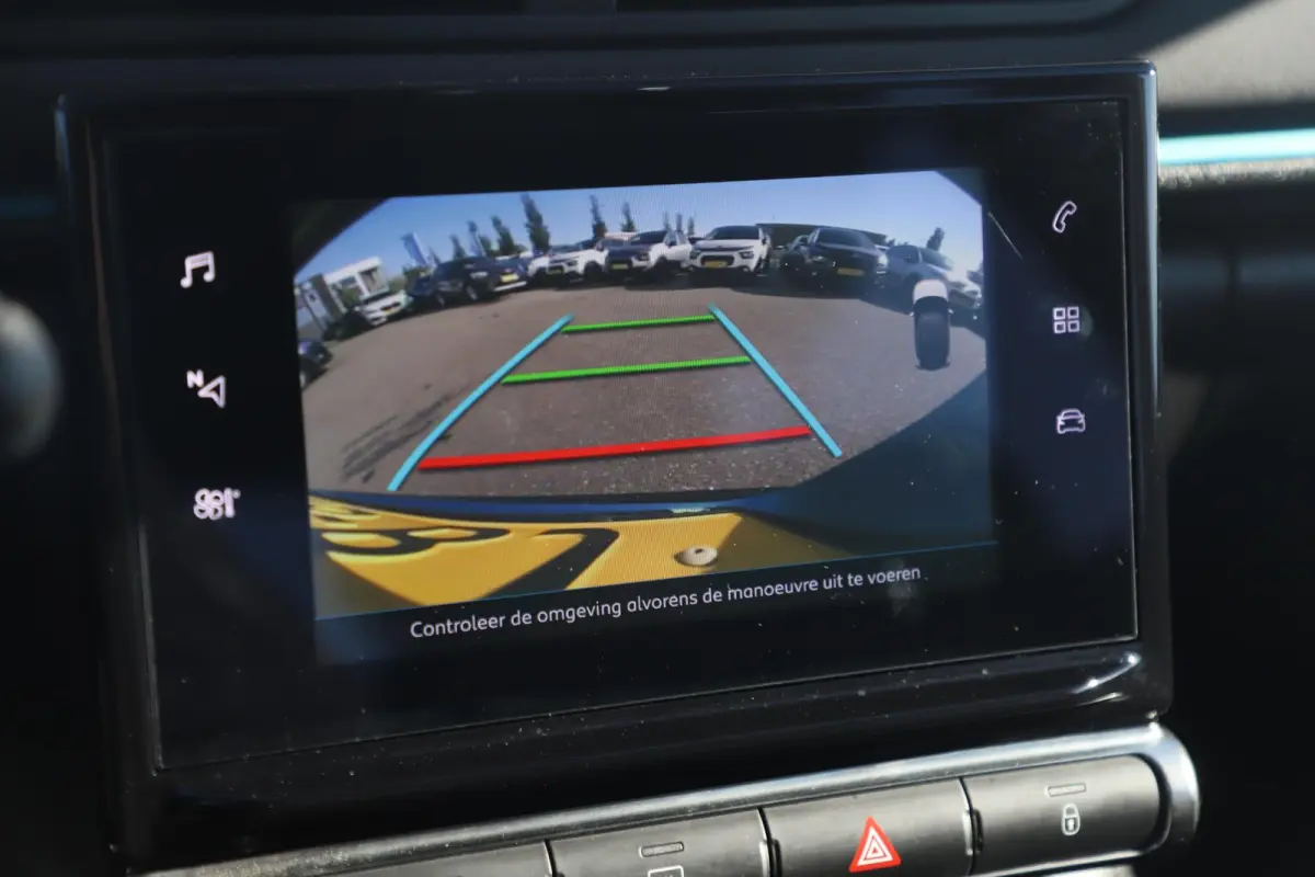 1.2 PureTech Shine 17 inch LMV Navigatie Achteruitrijcamera Stoelverwarming Carplay Android Climate Cruise Control