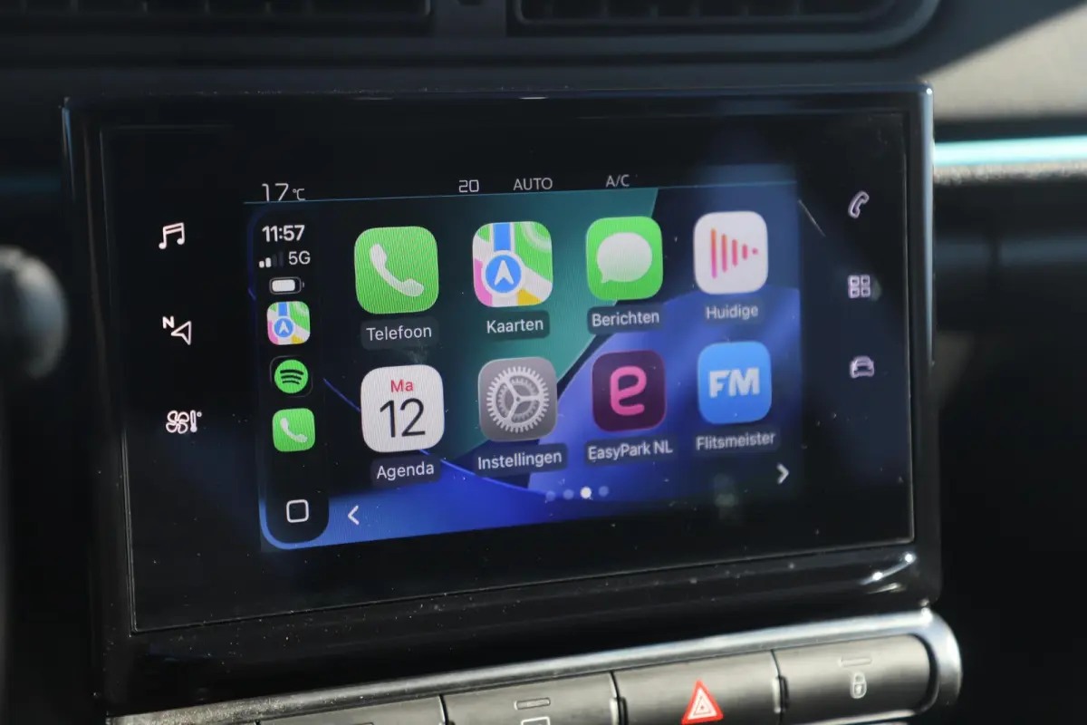 1.2 PureTech Shine 17 inch LMV Navigatie Achteruitrijcamera Stoelverwarming Carplay Android Climate Cruise Control