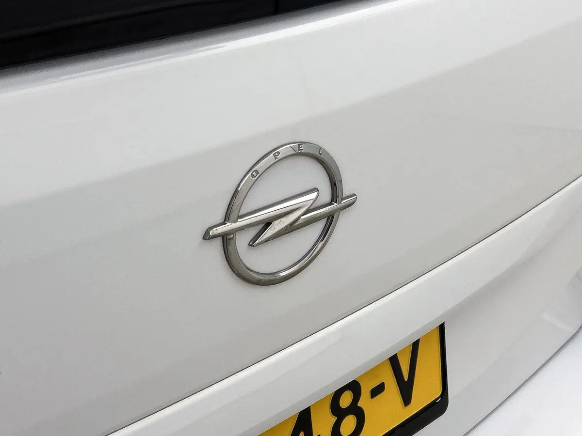 L2 Elegance 50 kWh 136pk Automaat | Panoramadak | Camera | 7-Zits | Navigatie | Dakrails | Parkeersensoren | 16"LMV |