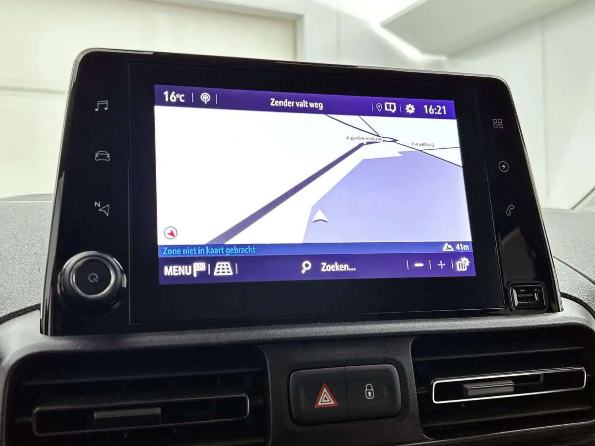 L2 Elegance 50 kWh 136pk Automaat | Panoramadak | Camera | 7-Zits | Navigatie | Dakrails | Parkeersensoren | 16"LMV |
