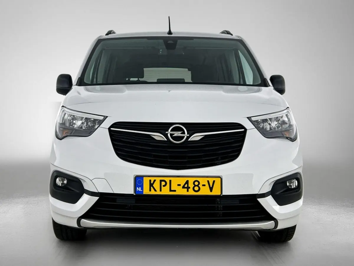 L2 Elegance 50 kWh 136pk Automaat | Panoramadak | Camera | 7-Zits | Navigatie | Dakrails | Parkeersensoren | 16"LMV |