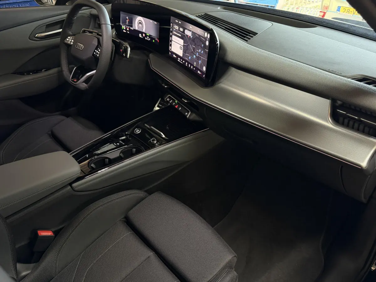 1.5 e-hybrid S edition | Pano | Stoelverw. | LED | ACC | 19 inch | Camera ( Vestiging - Nieuwegein )