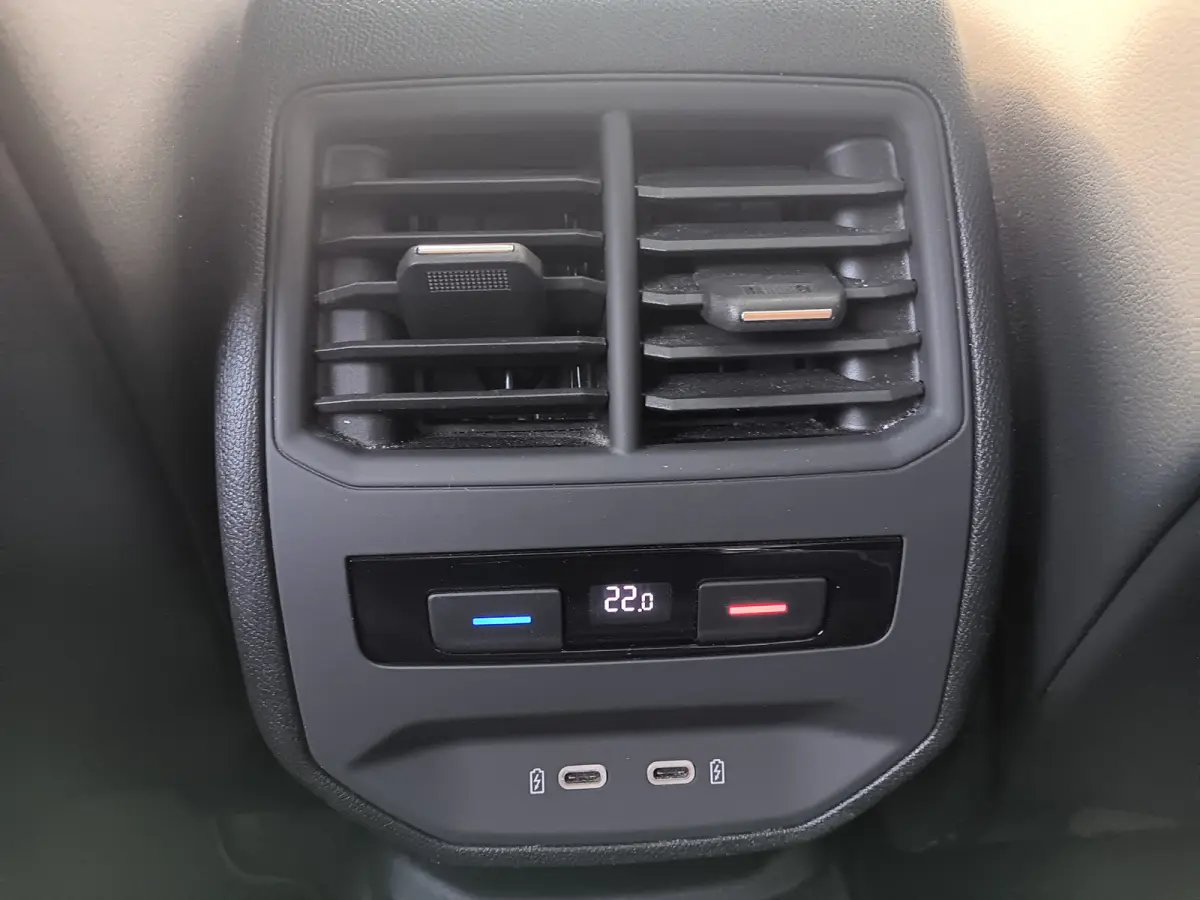 1.4 e-Hybrid VZ Copper Edition|ALLE OPTIES|MEMORY|PANO|WINTERPAKKET|NIEUWSTAAT