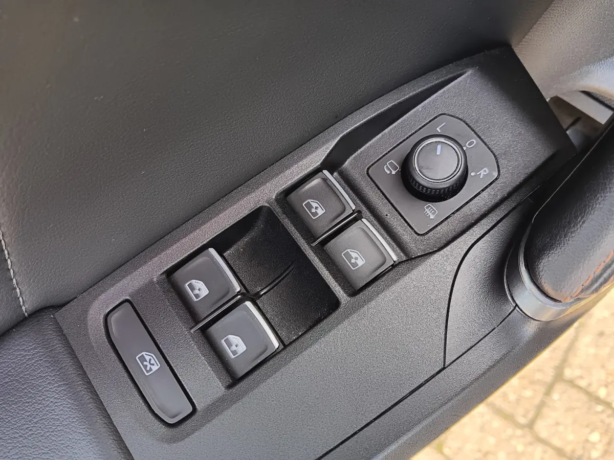 1.4 e-Hybrid VZ Copper Edition|ALLE OPTIES|MEMORY|PANO|WINTERPAKKET|NIEUWSTAAT
