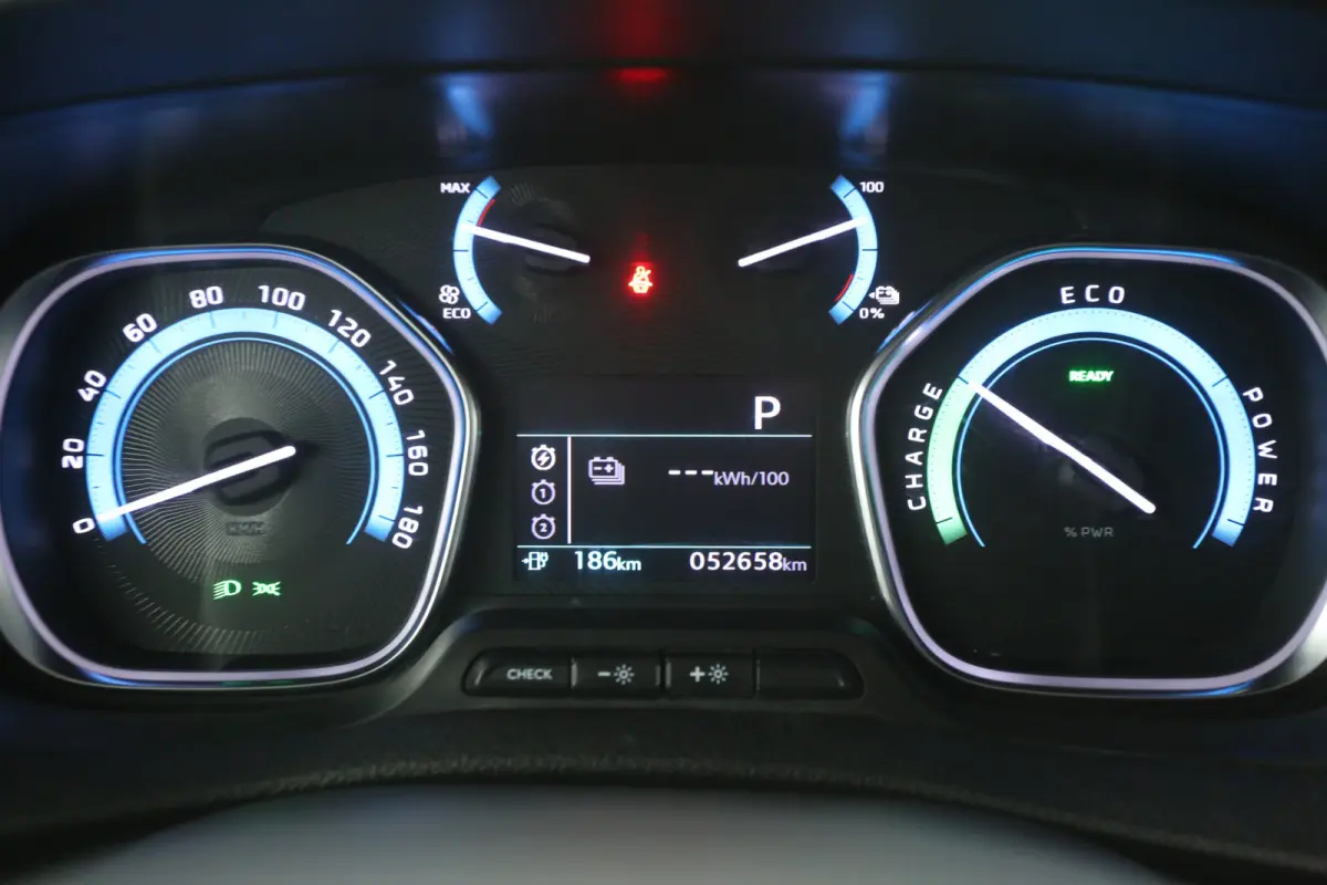 Electric 75 kWh L2H1 Range | Snelladen | SOH 93% | Airco | Cruise | 3 Zits | Parkeersens.