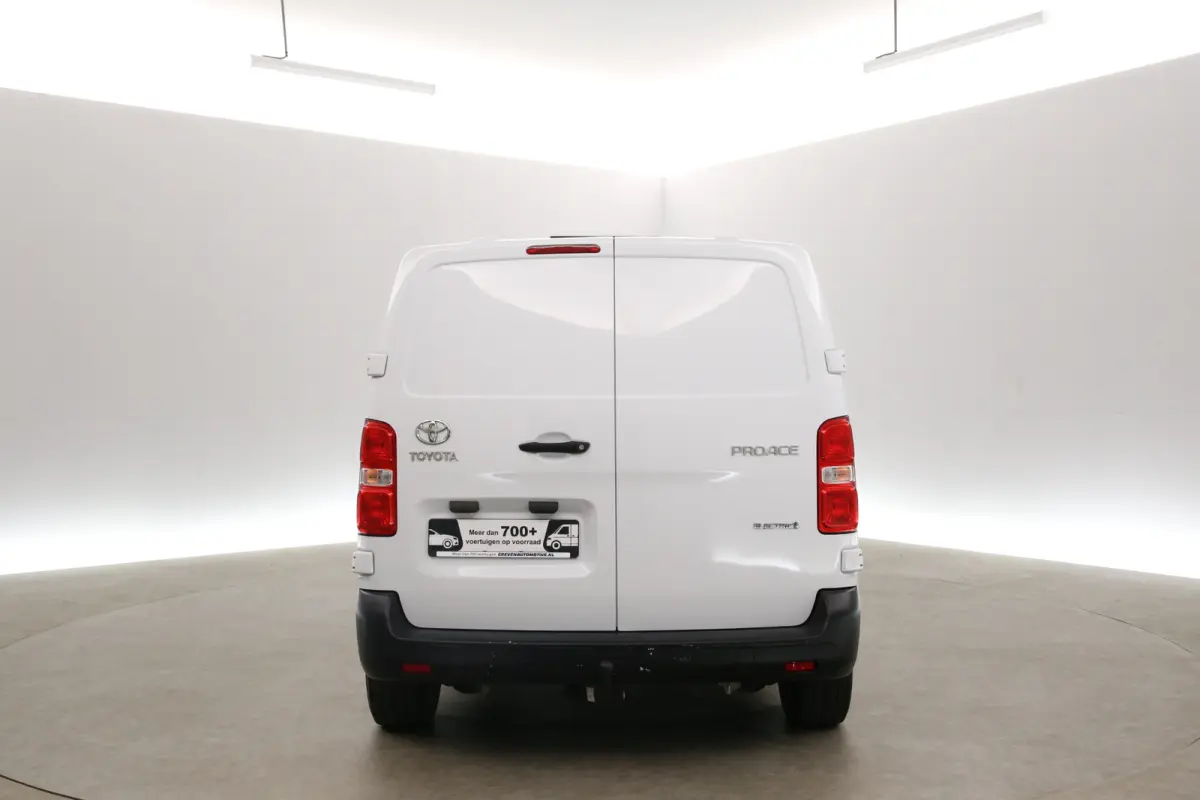 Electric 75 kWh L2H1 Range | Snelladen | SOH 93% | Airco | Cruise | 3 Zits | Parkeersens.
