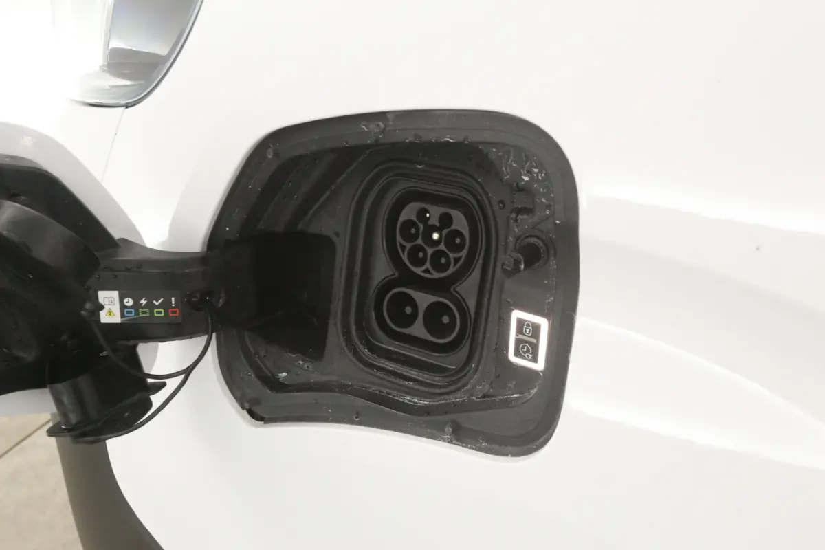 Electric 75 kWh L2H1 Range | Snelladen | SOH 93% | Airco | Cruise | 3 Zits | Parkeersens.