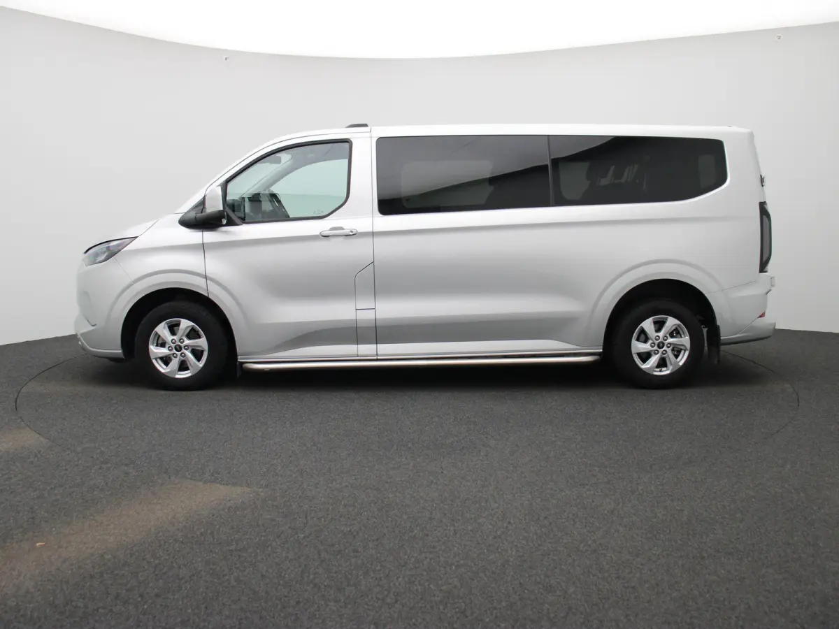 340 2.5 PHEV L2H1 Limited | Adaptieve Cruise Control | Stole-/stuurverwarming | Achteruitrijcamera | Lichtmetalen Velgen | Inklapbare Spiegels | VOL!