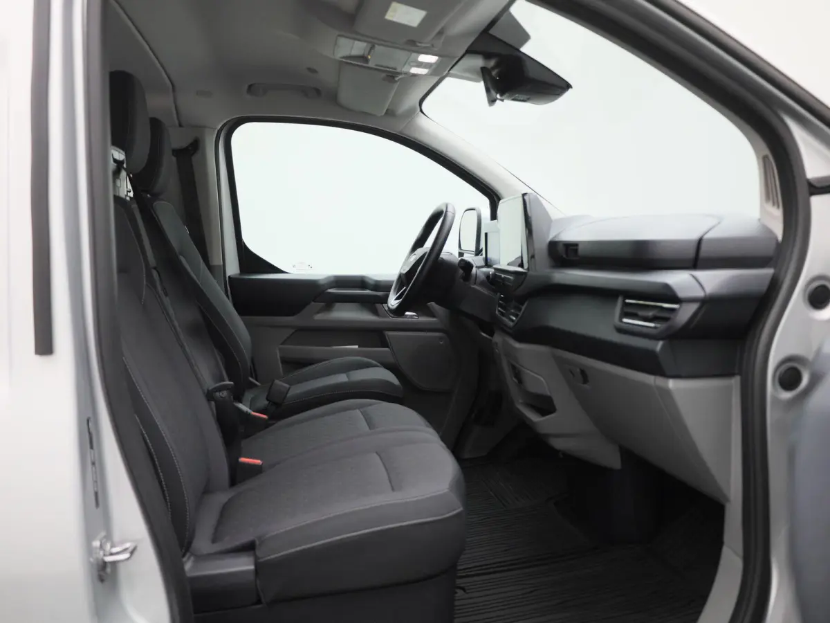 340 2.5 PHEV L2H1 Limited | Adaptieve Cruise Control | Stole-/stuurverwarming | Achteruitrijcamera | Lichtmetalen Velgen | Inklapbare Spiegels | VOL!