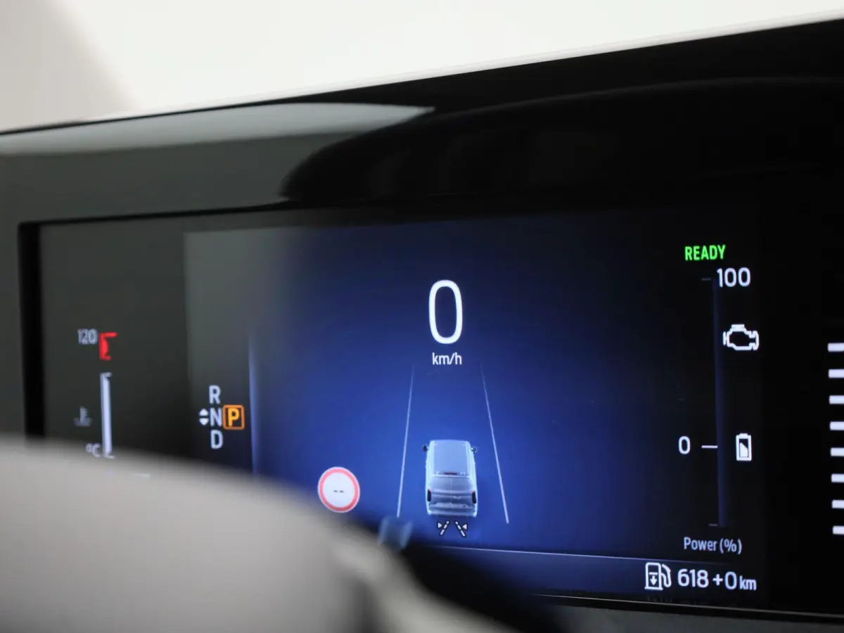 340 2.5 PHEV L2H1 Limited | Adaptieve Cruise Control | Stole-/stuurverwarming | Achteruitrijcamera | Lichtmetalen Velgen | Inklapbare Spiegels | VOL!