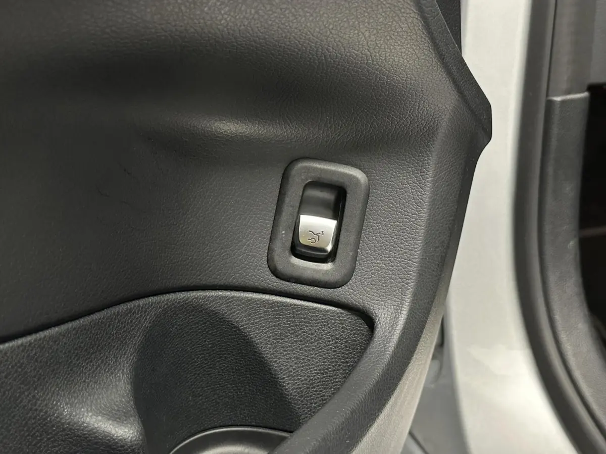 200 Premium Plus STOELVERW. CRUISE AUTOMAAT