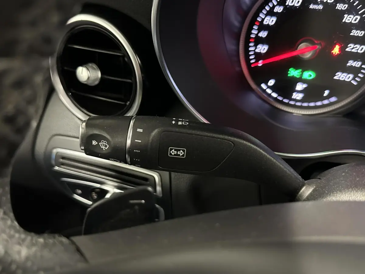 200 Premium Plus STOELVERW. CRUISE AUTOMAAT