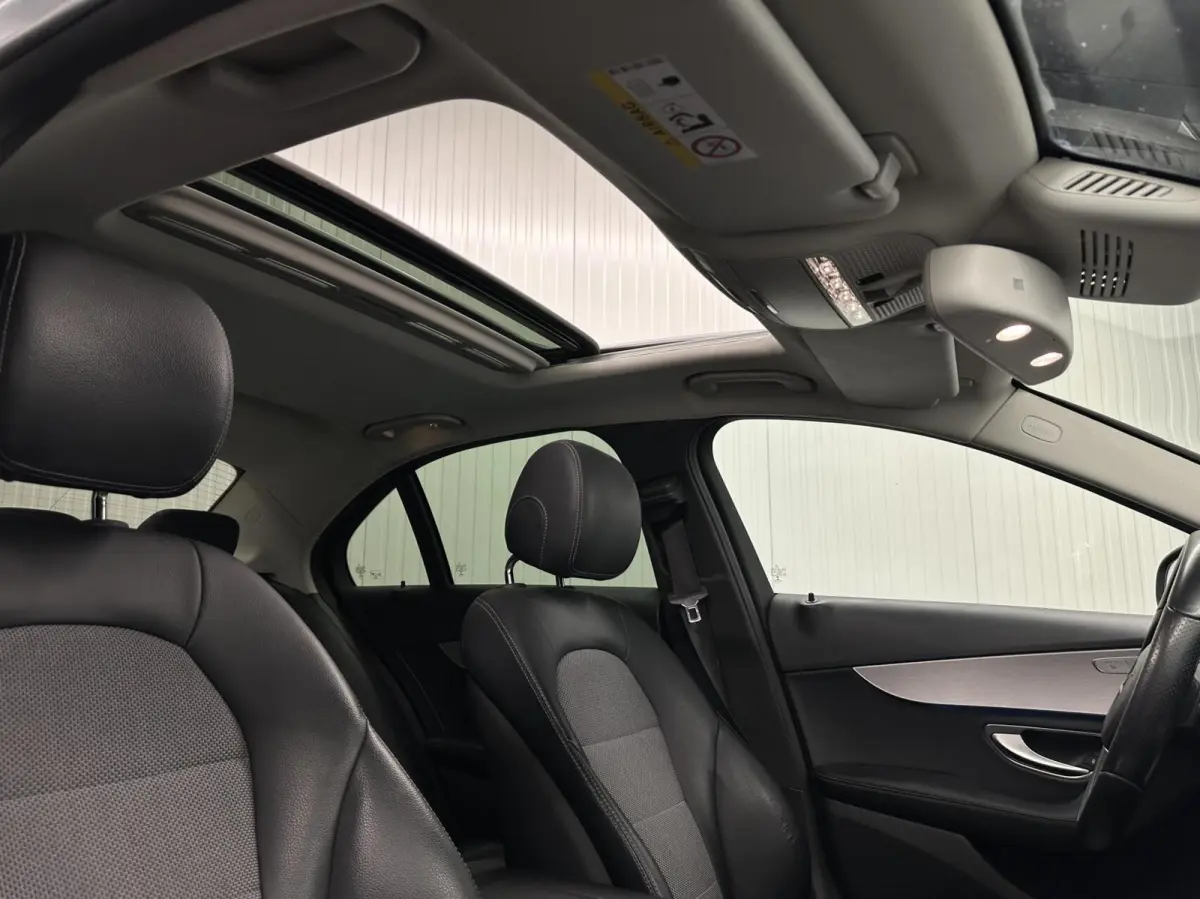 200 Premium Plus STOELVERW. CRUISE AUTOMAAT
